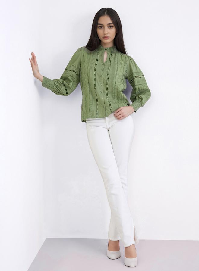 ستايلي بلوزة بتفاصيل شيفلي وأكمام طويلة - Image 2