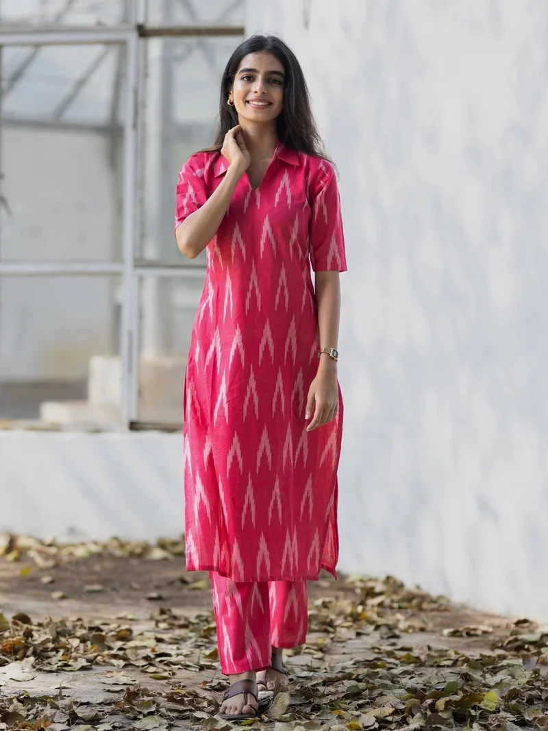 GoSriKi Women's Rayon Viscose Straight Ikkat Printed Kurta with Pant (Demeter RED-VKS01-GS_L_Red_Large)