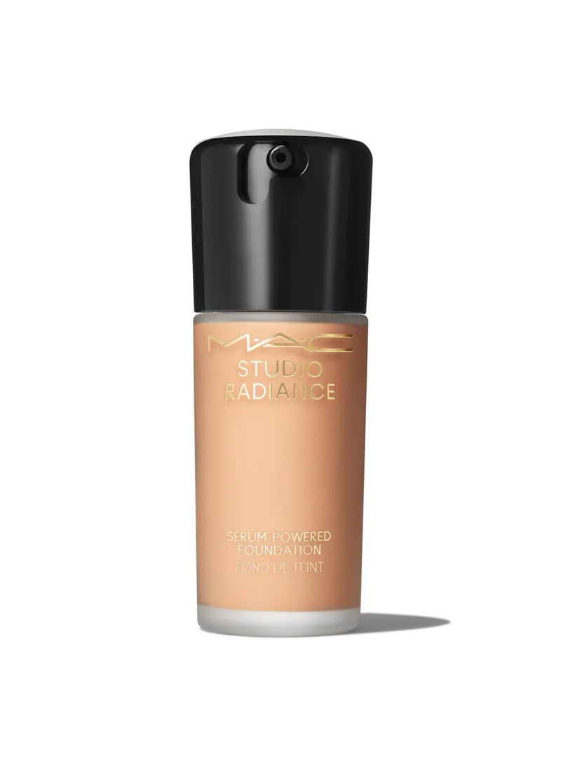 MAC Cosmetics Studio Radiance Serum powered Foundation NW30 - Image 1