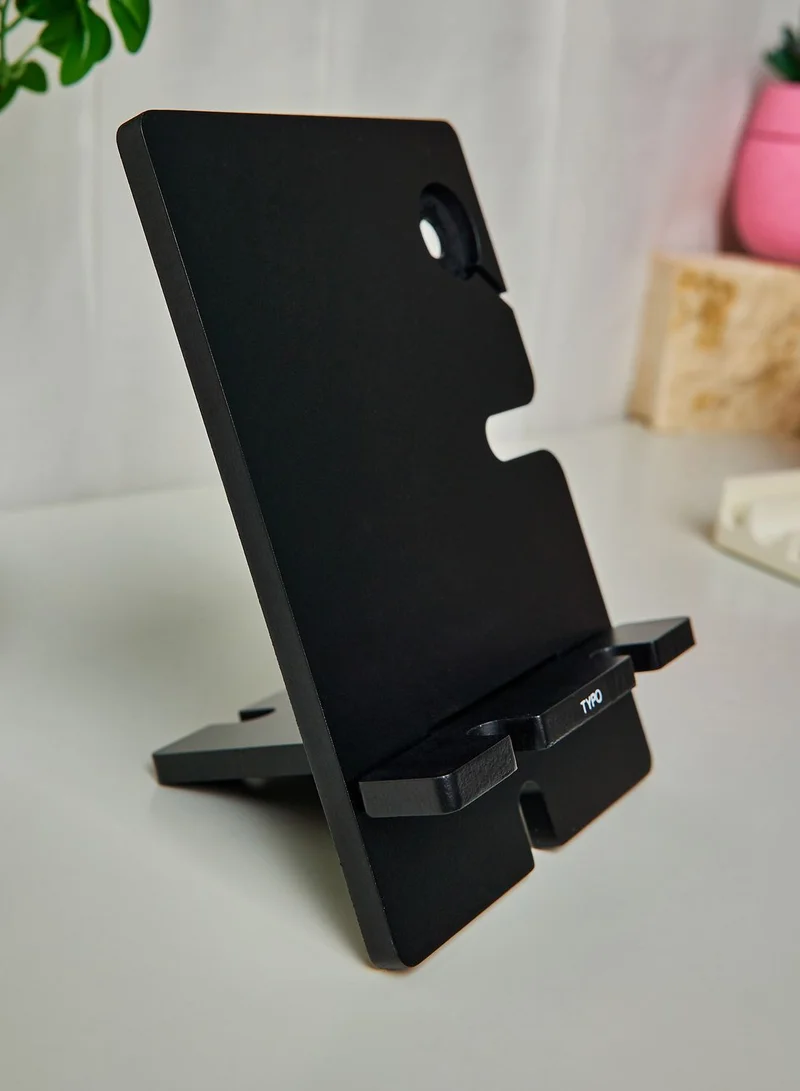 Typo Collapsible Tech Hub