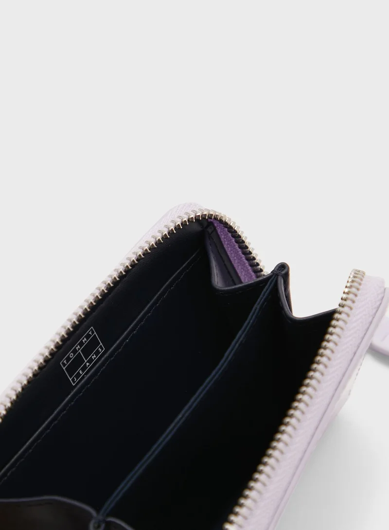 TOMMY JEANS Essential Over Crossbody Bag