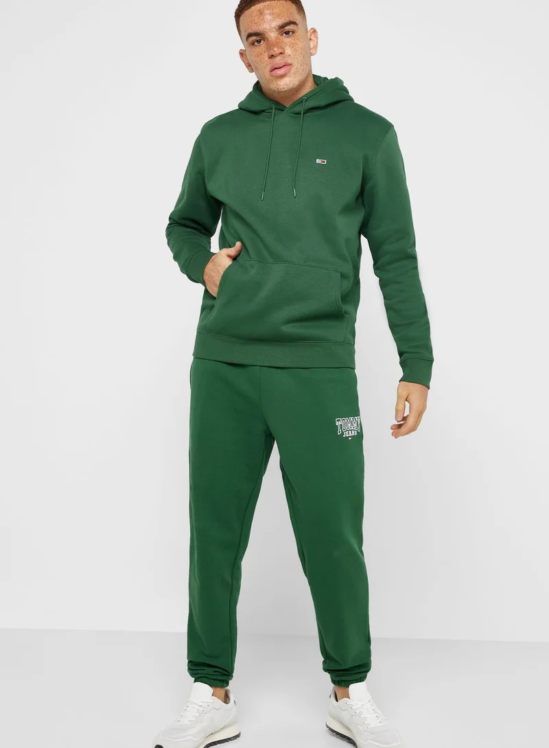 TOMMY JEANS Essential Hoodie
