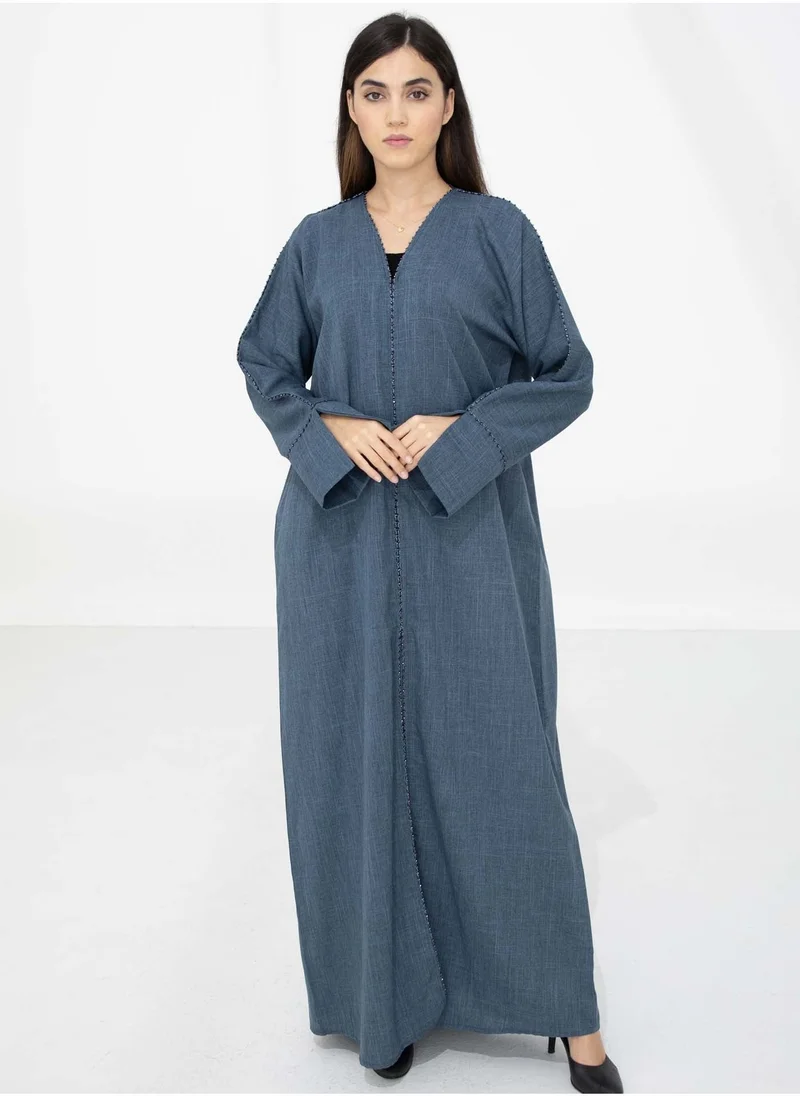 أم سكوير فاشن Ember Grace V-Neck Embroidered Abaya With Matching Headscarf
