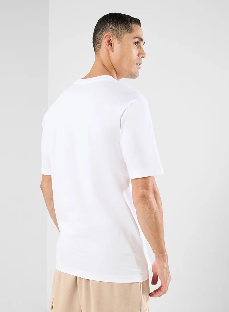 اديداس تيشيرت رجالي أبيض بطبعة  &