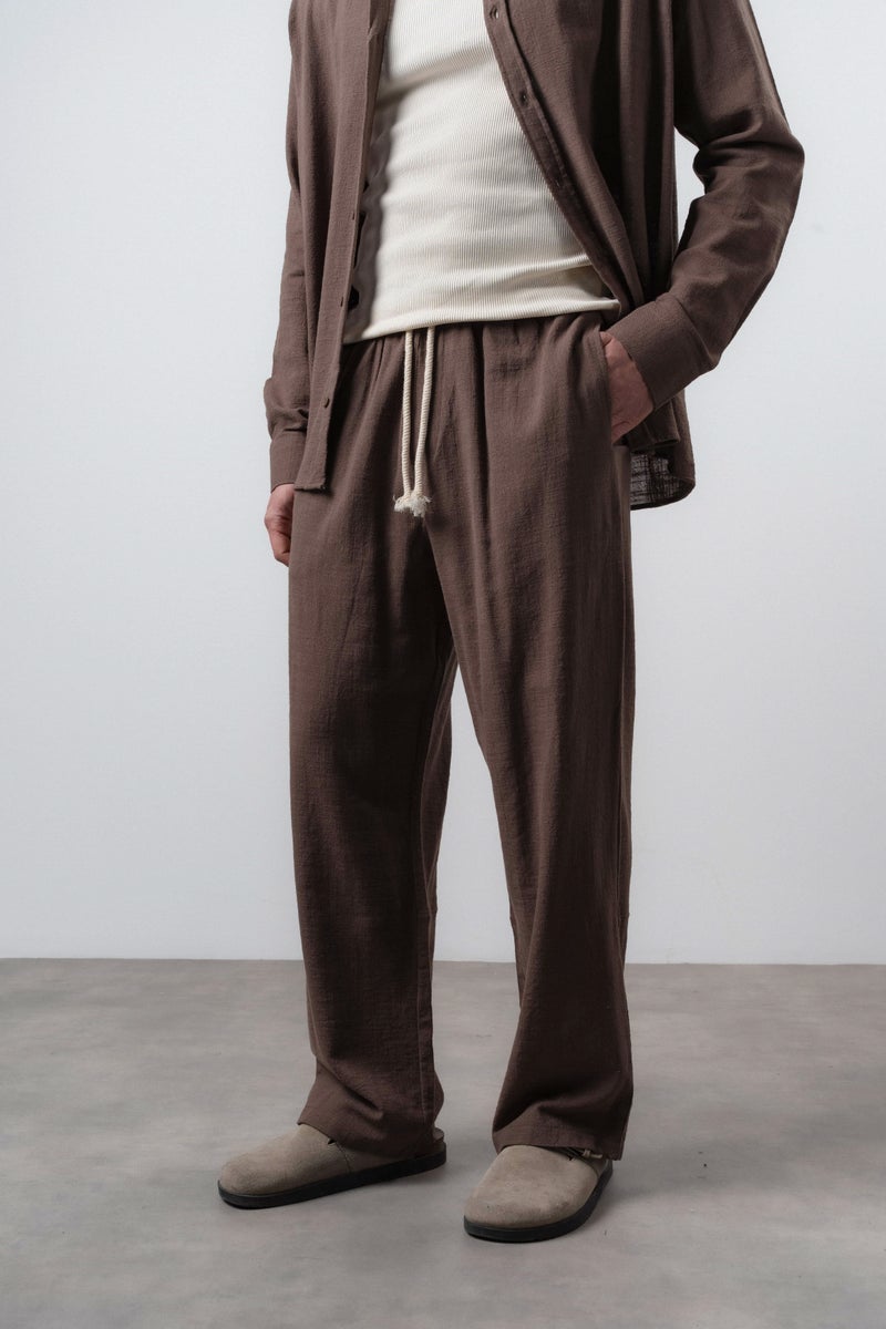 RESPIRE Men's R Embroidered Baggy Pants, Brown - Image 3