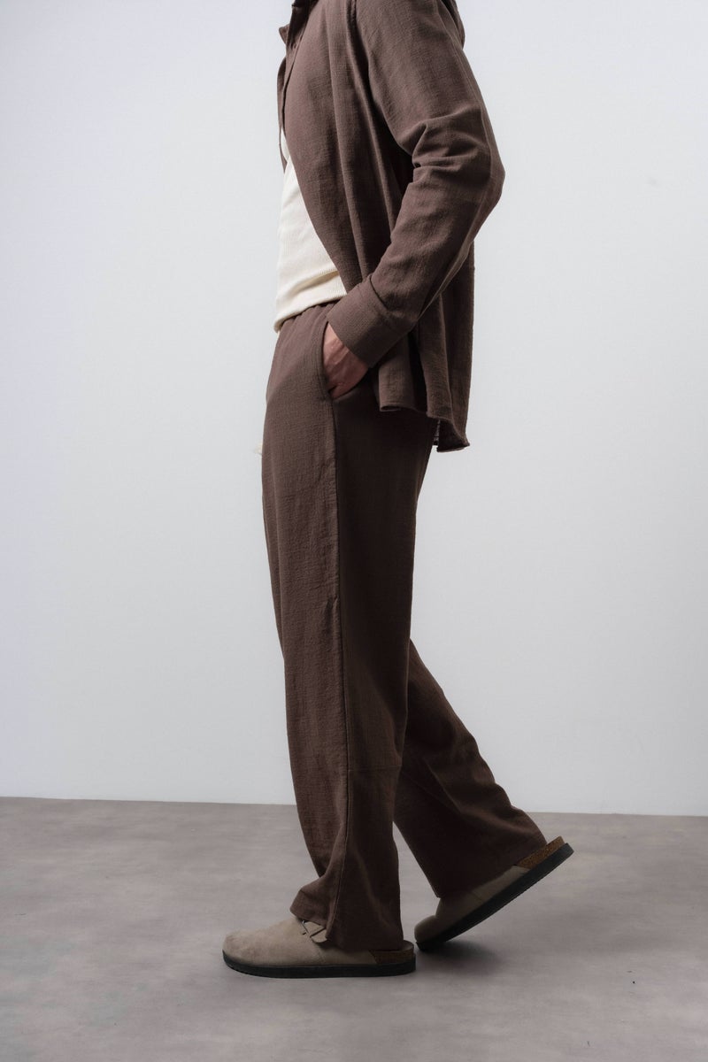 RESPIRE Men's R Embroidered Baggy Pants, Brown - Image 4