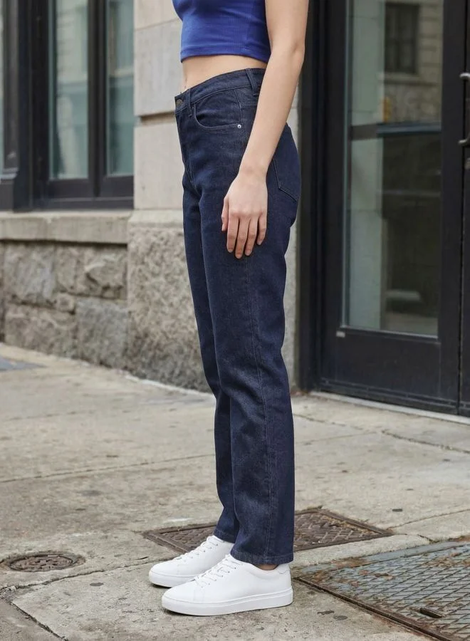مرفوعة Women Straight Fit Solid Mid Rise Jeans