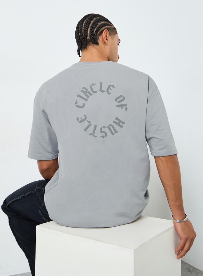 Styli Men Grey Oversized Graphic Print T-Shirt - Image 3