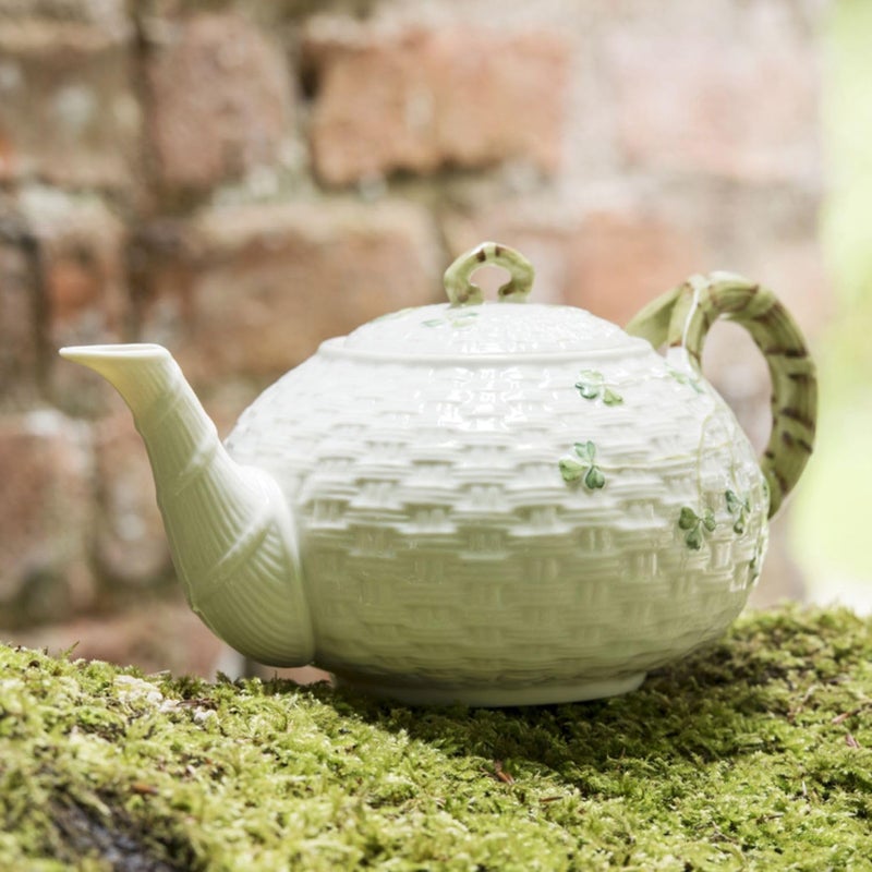Belleek Belleek Classic Shamrock Fine Parian China Tea Pot  35 oz Irish Handmade Loose Leaf Teapot  Microwave Safe Ceramic Tea Pot  Porcelain Teapot for Tea Service Decorative Teapots  Coffee Servers  - Image 4