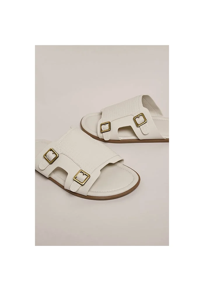 أر أند بي Cut-Out Detail Casual Sandals