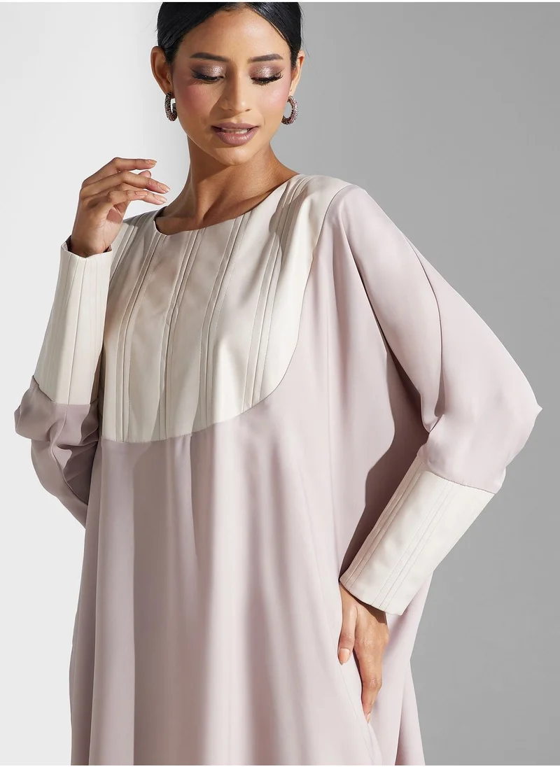Meem by Mariyah Pu Color Block Kaftaan