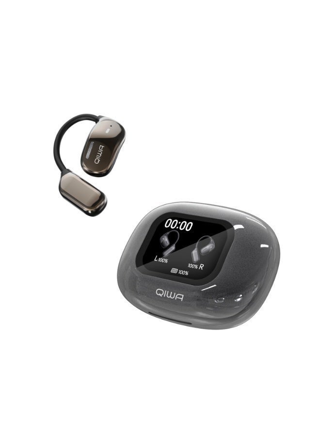 سماعات QIWA-JM16 اللاسلكية بتقنية بلوتوث هي سماعات مزودة بتقنية الذكاء الاصطناعي للترجمة الفورية للغات. تدعم هذه السماعات اللاسلكية 3 في 1 أكثر من 150 لغة ولهجة، وتتميز بتقنية بلوتوث 5.4، كما تتيح الترجمة عبر تطبيق مخصص. مناسبة للسفر، والأعمال، وتعمل على أنظمة iOS وأندرويد. - Image 2