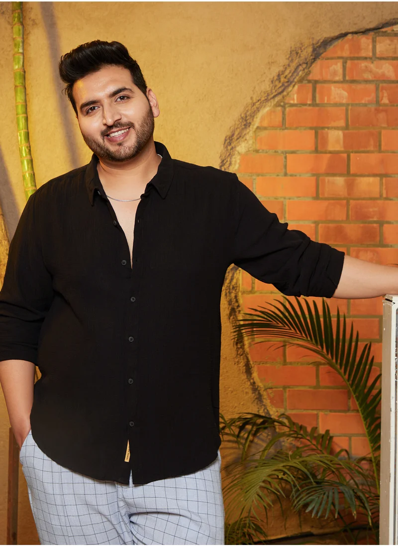 انستافاب بلس Instafab Plus Men's Onyx Black Breezy-Weave Shirt For Casual Wear | Spread Collar | Long Cuffed Sleeves | Button Closure | Plus Size Shirt Crafted With Comfort Fit For Everyday Wear
