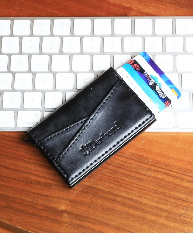 ديريبوند Men's Belt and Crazy Leather Mechanism Card Holder