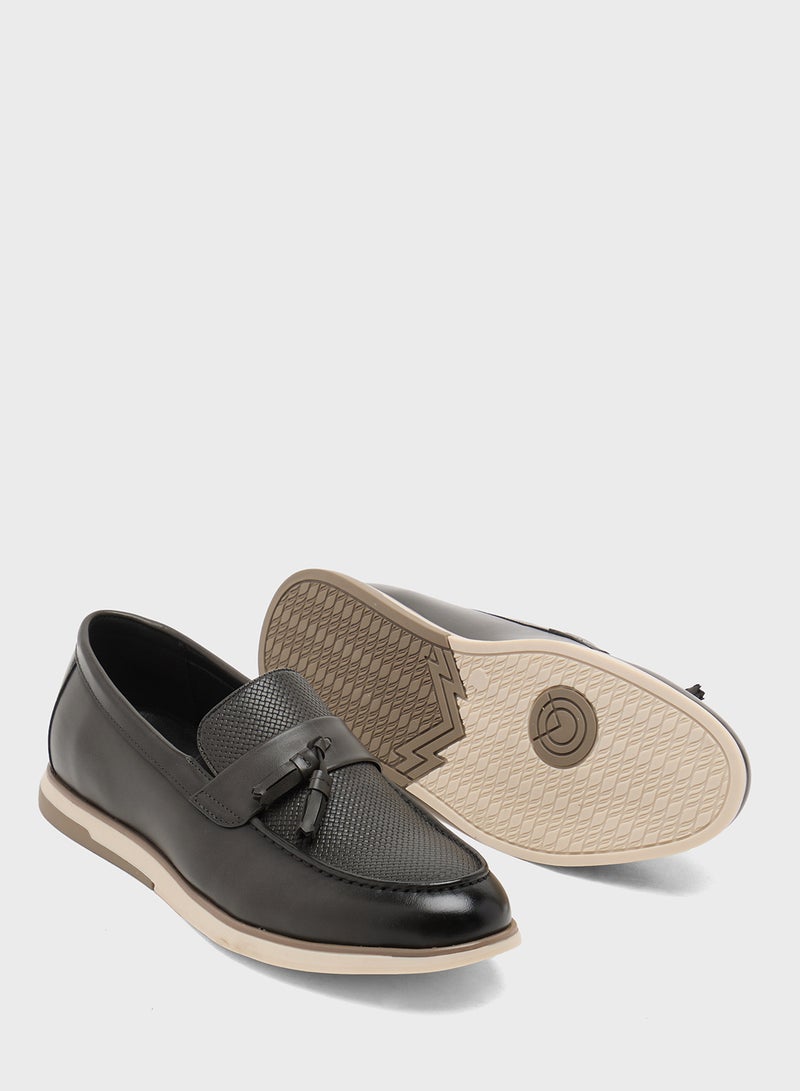 Robert Wood Tassel Detail Casual Slip Ons - Image 3