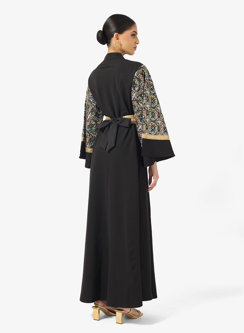 خزانة فستان مطرز بتصميم - - Image 2