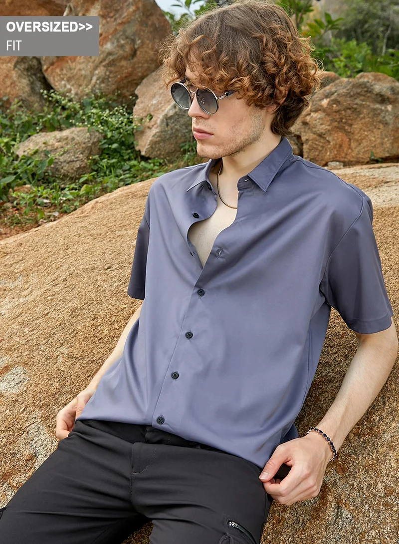 Campus Sutra Campus Sutra Men's Moon Grey Satin Oversized Shirt For Casual Wear | Spread Collar | Short Regular Sleeves | Button Closure | Oversized Shirt Crafted With Comfort Fit For Everyday Wear