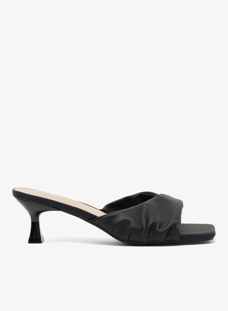 heeled_sandals