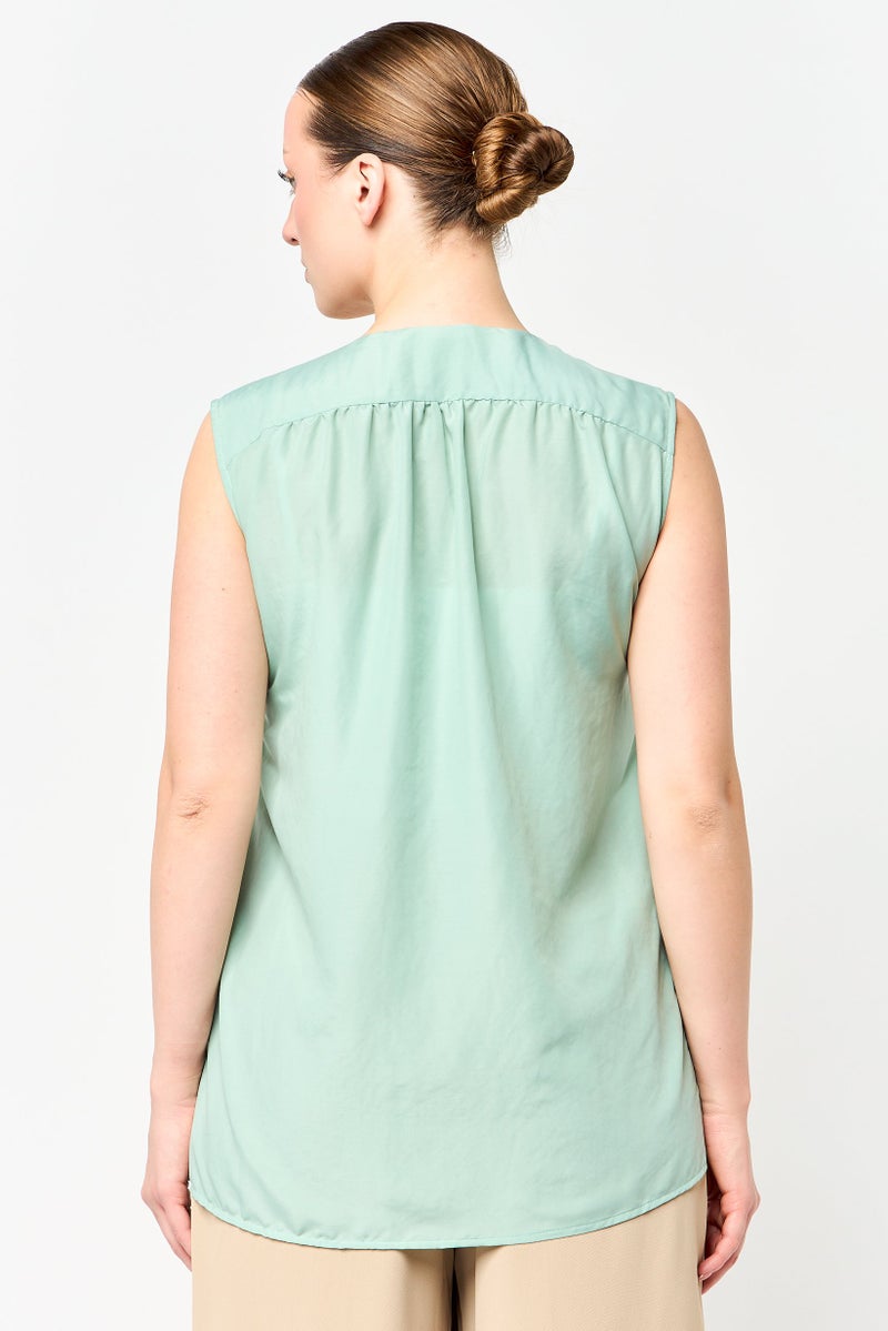 Harmont & Blaine Women  V Neck Sleeveless Sequin Top, Green - Image 3