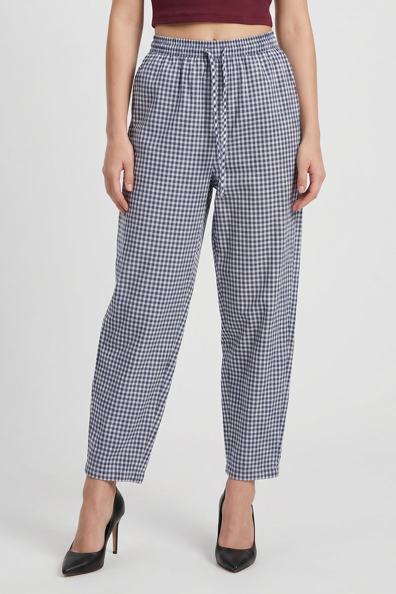 Threadbare Women Regular Fit Gingham Pattern Capri Pants, Multicolor - Image 1