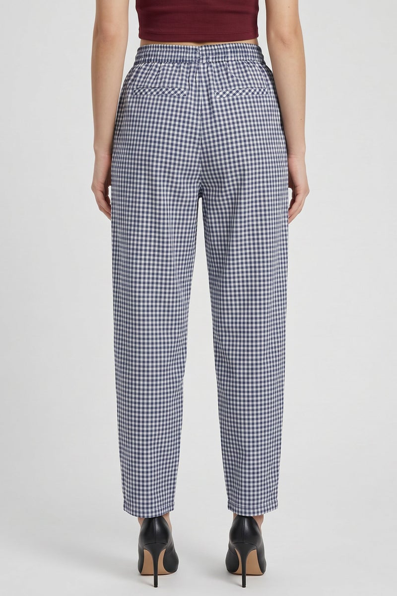 Threadbare Women Regular Fit Gingham Pattern Capri Pants, Multicolor - Image 4