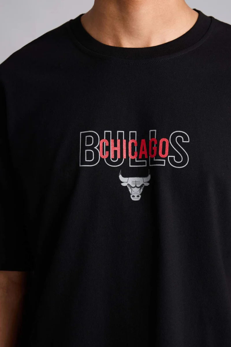 Defacto  NBA Chicago Bulls Oversize Short Sleeve T-Shirt  | Best Price UAE