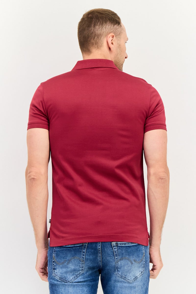 Levi's قميص بولو قصير الأكمام بتصميم عادي للرجال بشعار العلامة التجارية، مارون - Image 3