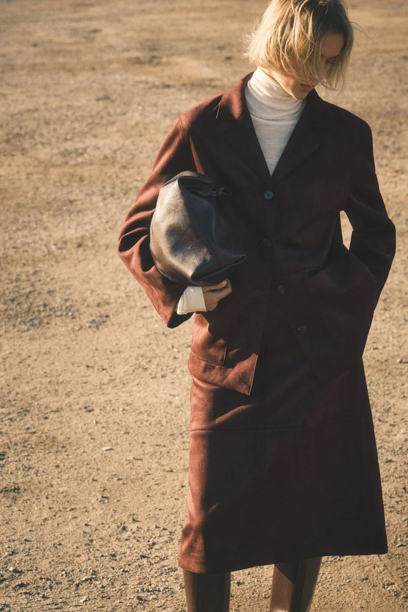 اتش اند ام تنورة ميدي