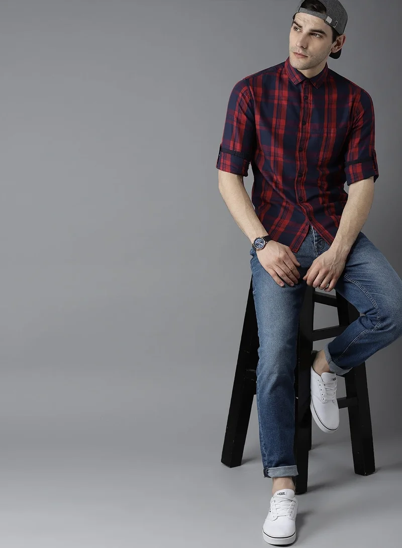 Dennis Lingo Men's Slim Fit Red and Blue Casual Cotton Spread Shirt