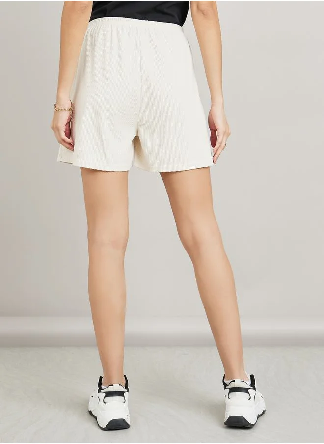 ستايلي Mid Rise Elasticated Waist Thigh Shorts