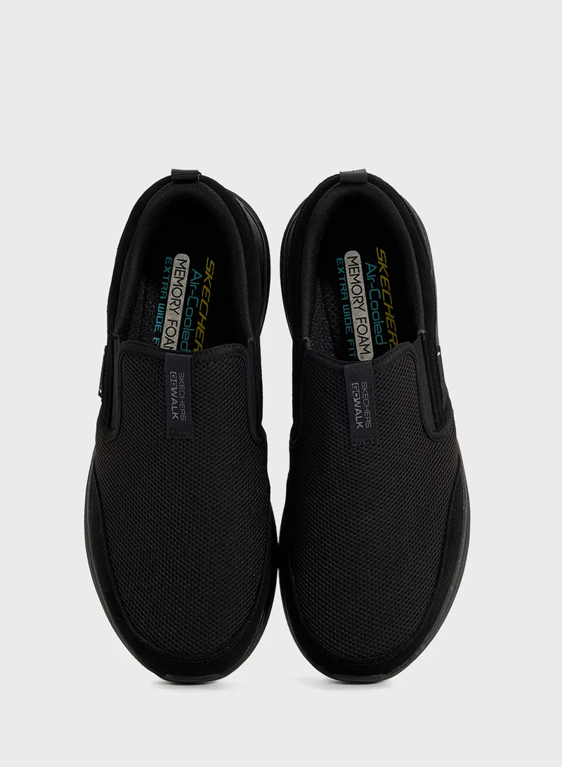 SKECHERS Go Walk Outdoor