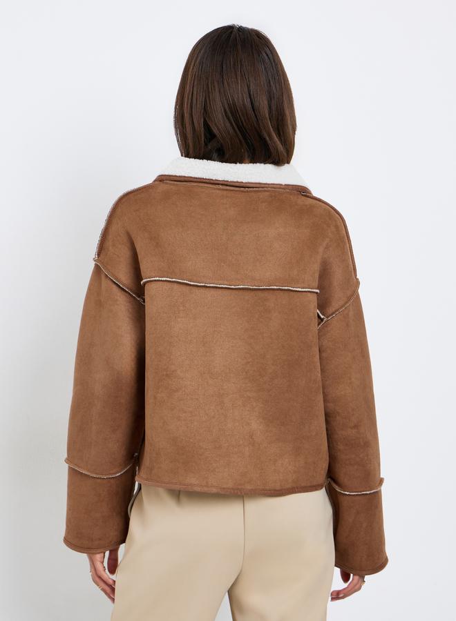 ستايلي جاكيت بقصة بوكسي وجلد سويدي مع فرو صناعي - Image 5