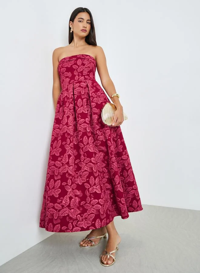 ستايلي فستان ماكسي جاكارد بحافة واسعة بدون أكمام