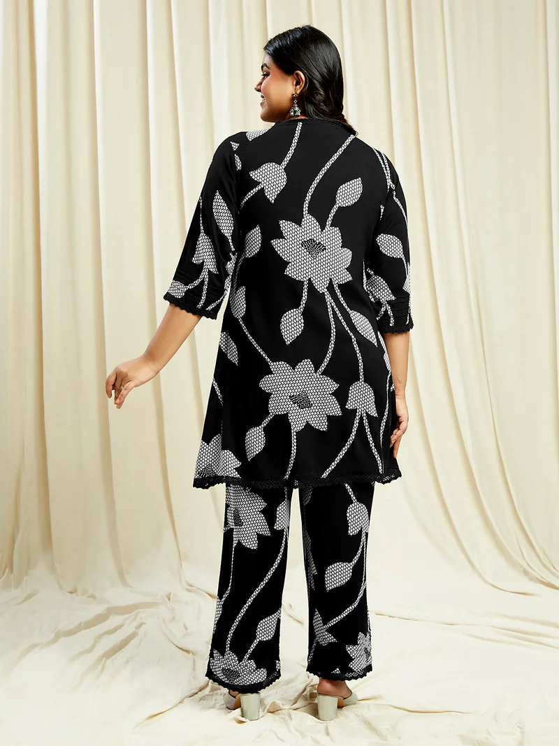 جلو باص Gloplus Black V-Neck Floral Print Lace Detail Tunic With Wide Leg Trousers Plus Size Co-Ord Set