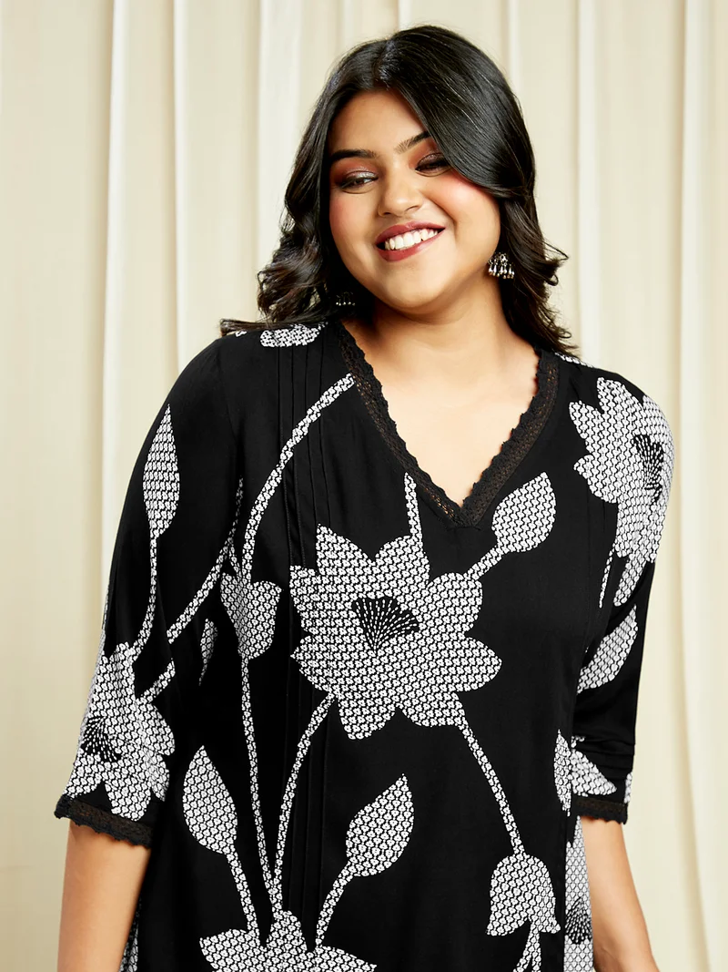 جلو باص Gloplus Black V-Neck Floral Print Lace Detail Tunic With Wide Leg Trousers Plus Size Co-Ord Set