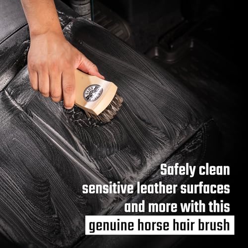 Chemical Guys فرشاة تنظيف الجلد بشعيرات طويلة من شعر الحصان من كيميكل غايز ACC_S95 للسيارات، الأثاث، الأحذية الرياضية، الأحذية، والمزيد (تعمل على الجلد الطبيعي، الصناعي، الجلد الصناعي، والجلد المزيف والمزيد) - Image 2