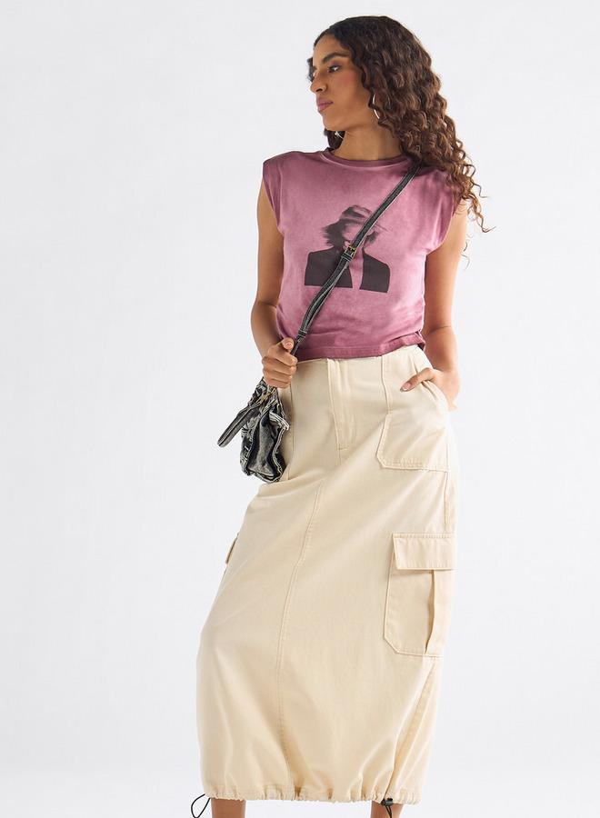 سبلاش فيڤ تيشيرت بدون أكمام بطباعة وتفاصيل كسرات - Image 2