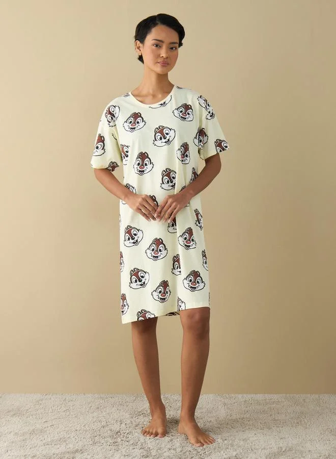 سبلاش فيڤ قميص نوم بأكمام قصيرة وطبعات تشيب آند ديل