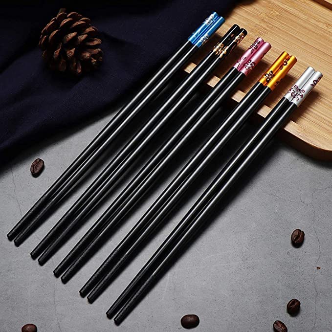 RIANZ Reusable Fiber Glass Chopsticks Dishwasher Safe Japanese Style Lightweight Non-Slip Chop Sticks - Black (2 Pair) - Image 4