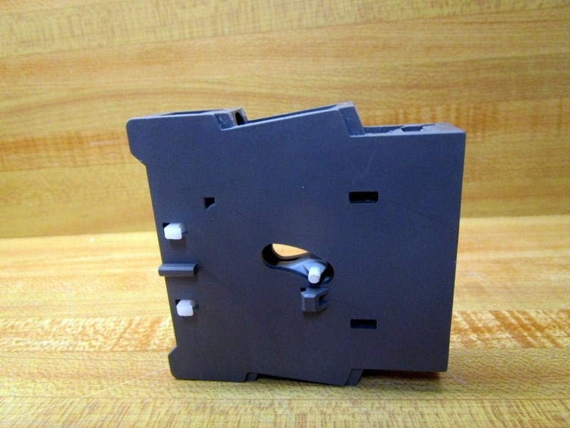 ABB VE51 MECHANICALELECTRICAL INTERLOCK FOR AAEAL940 CONNECTORS VE51 - Image 4