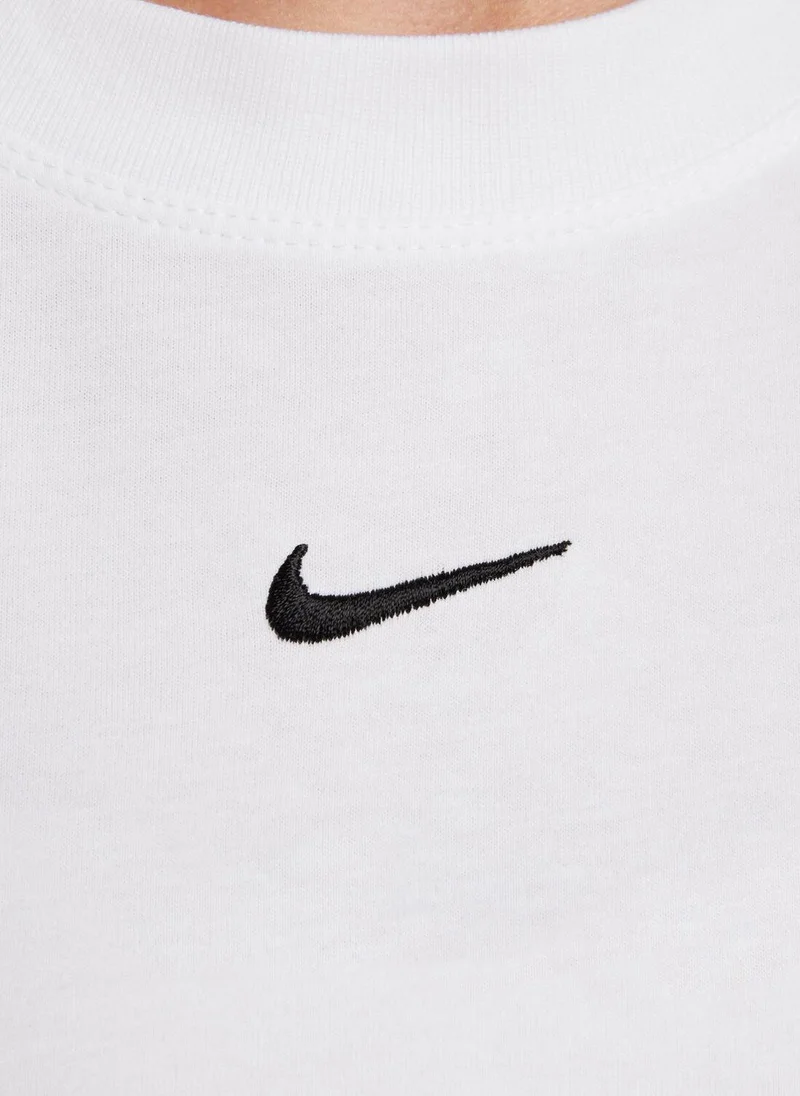 Nike Women's Sportswear Essential T-Shirt