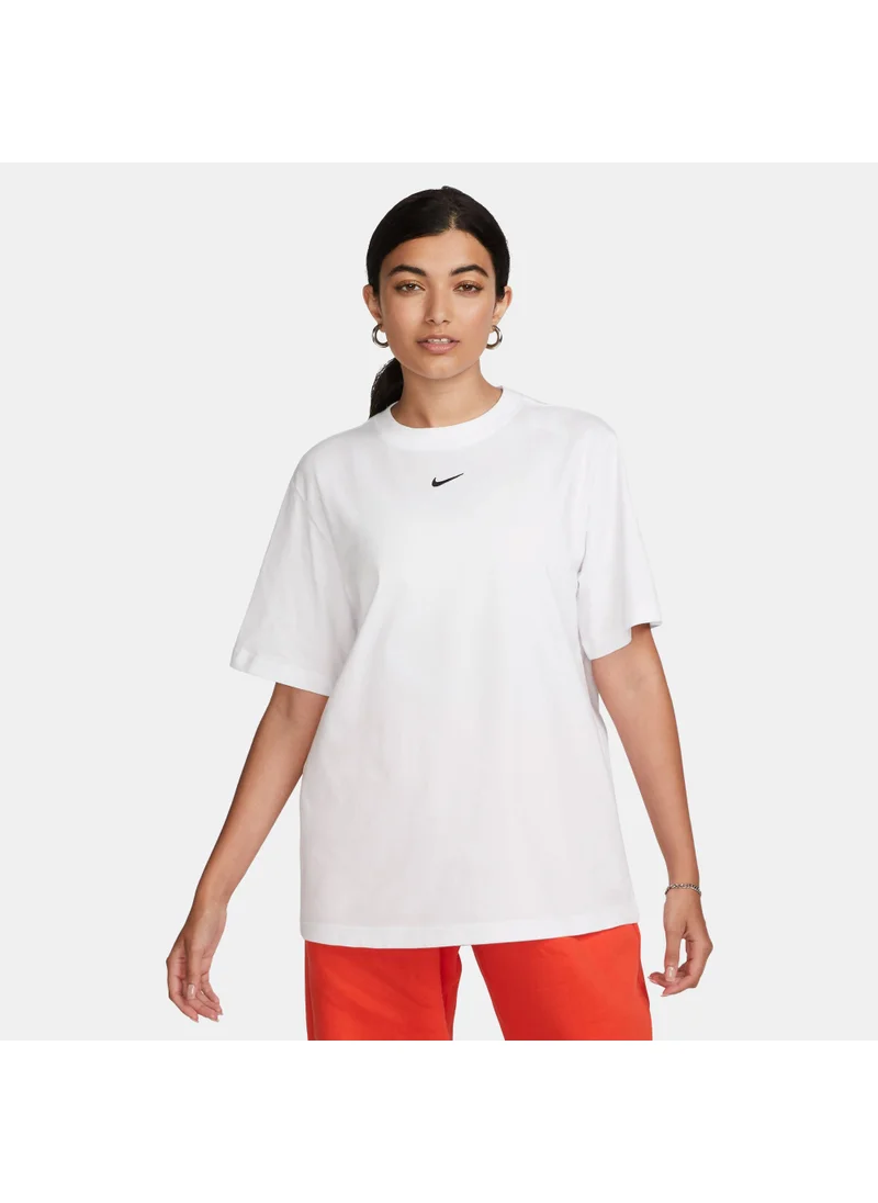 Nike Women's Sportswear Essential T-Shirt