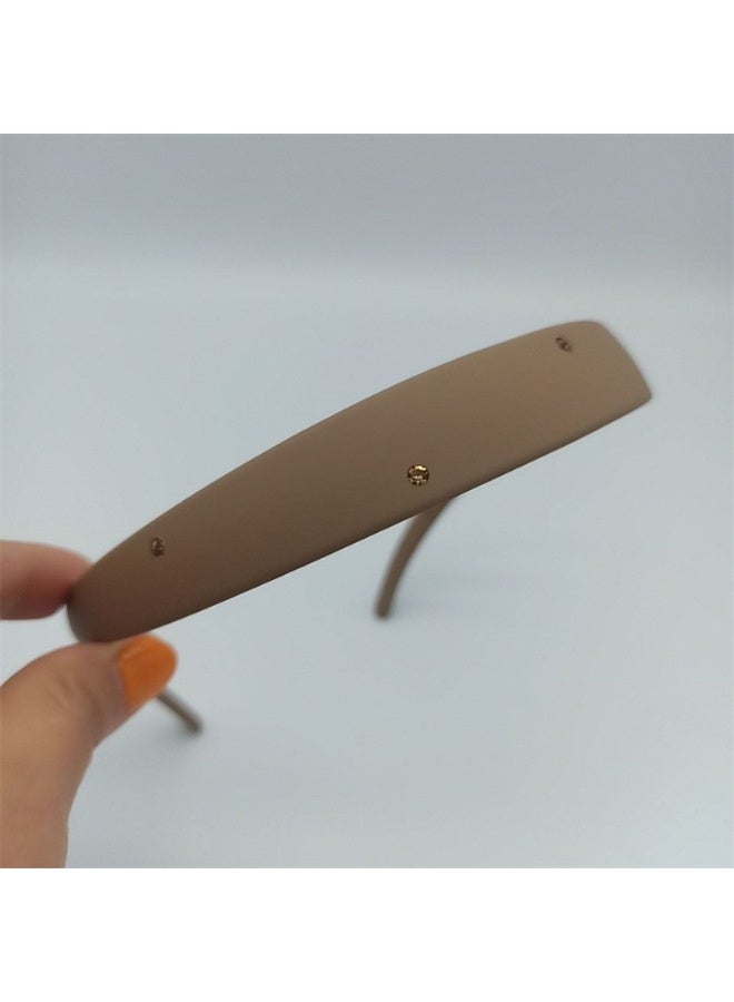 Nariele Simple And Trendy Anti Slip Headband - Image 1