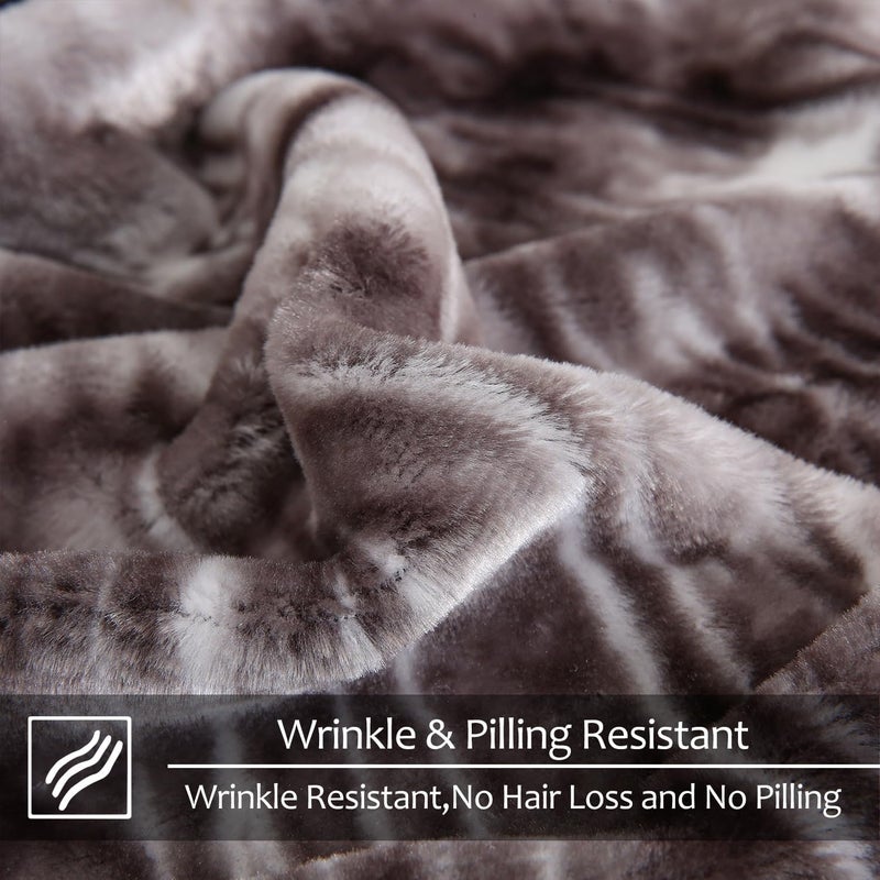 JYK Tiger Pattern Korean Style Mink King Size Blanket 5.7 LB, 2 Ply Reversible A&B Pattern Soft and Fluffy Fleece Blanket, Plush Cozy Warm Blanket for Autumn, Winter 83x91 Inches-Tiger - Image 5