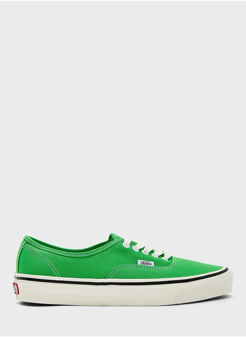 VANS Authentic 44