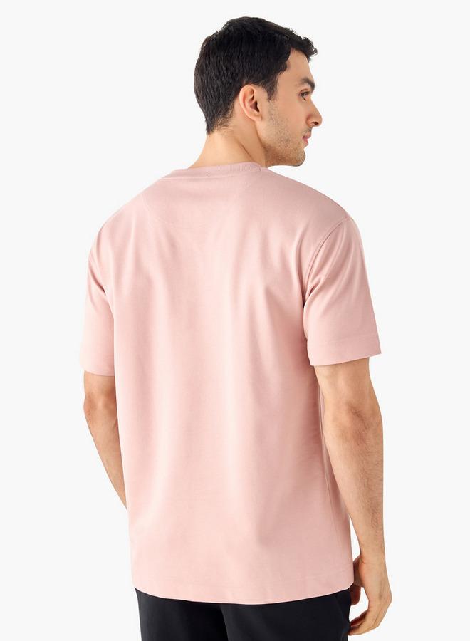 ايكونيك تيشيرت مزين بياقة ضيقة وأكمام قصيرة من آيكونيك - Image 3