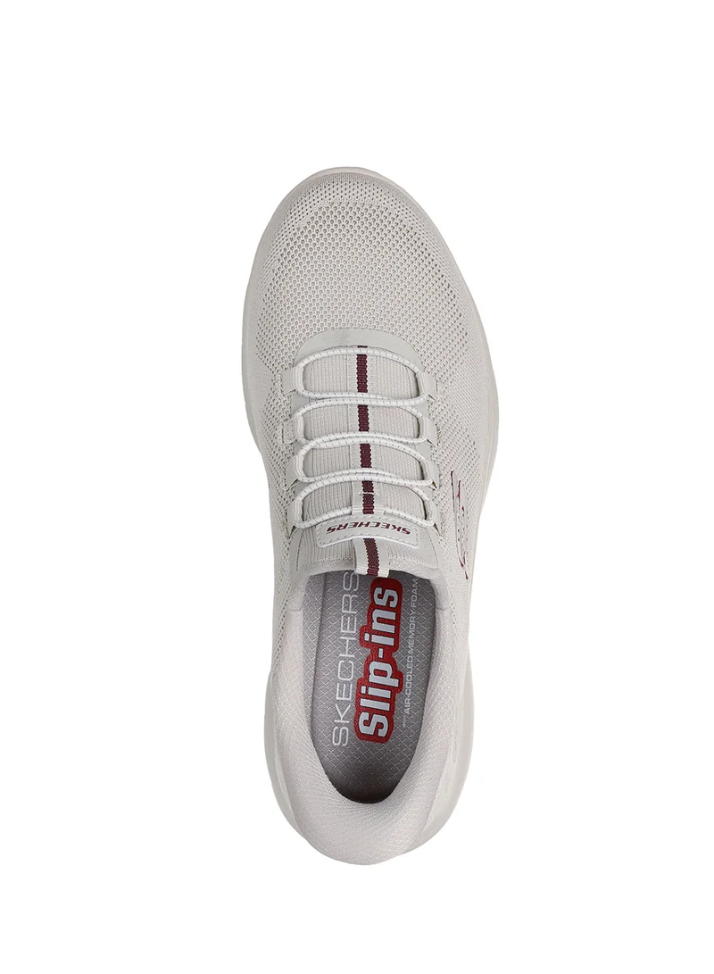 SKECHERS Summits