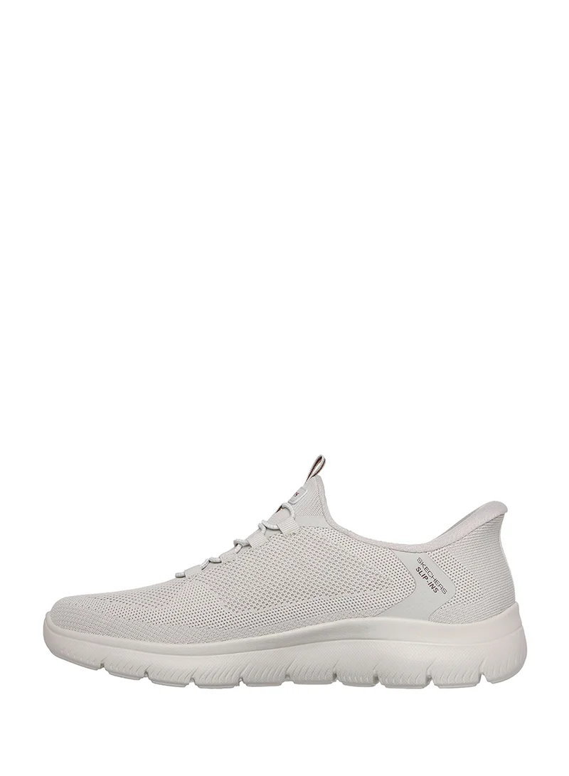 SKECHERS Summits