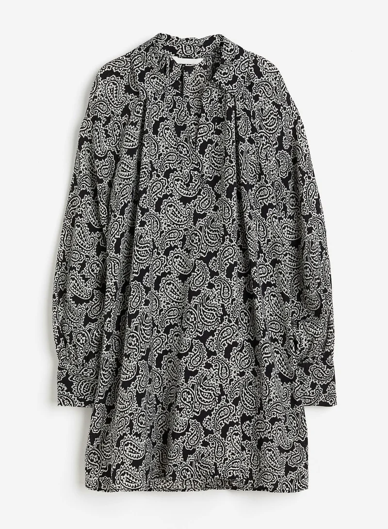 H&M Paisley Print Shirtdress