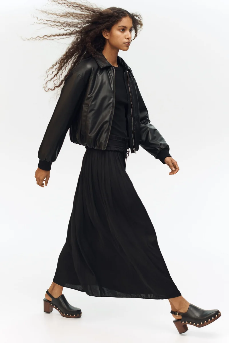 اتش اند ام تنورة ماكسي مزدانة بشرابات